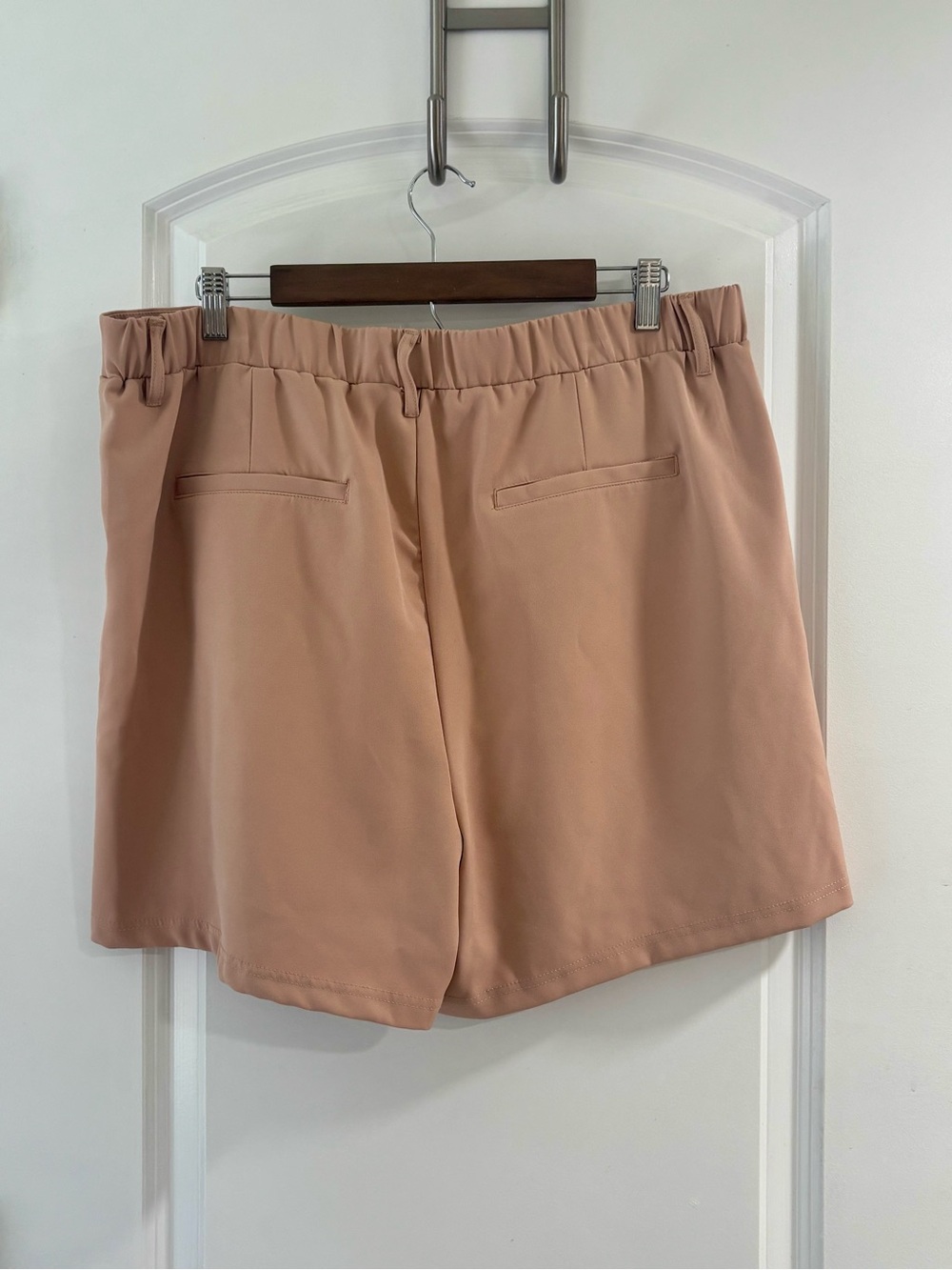 32 Degrees High-Waist Pleated Shorts in Blush Pink - Picture 8 of 10